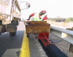 Kwik Kerb Laying a Tarmac Motorway Edging